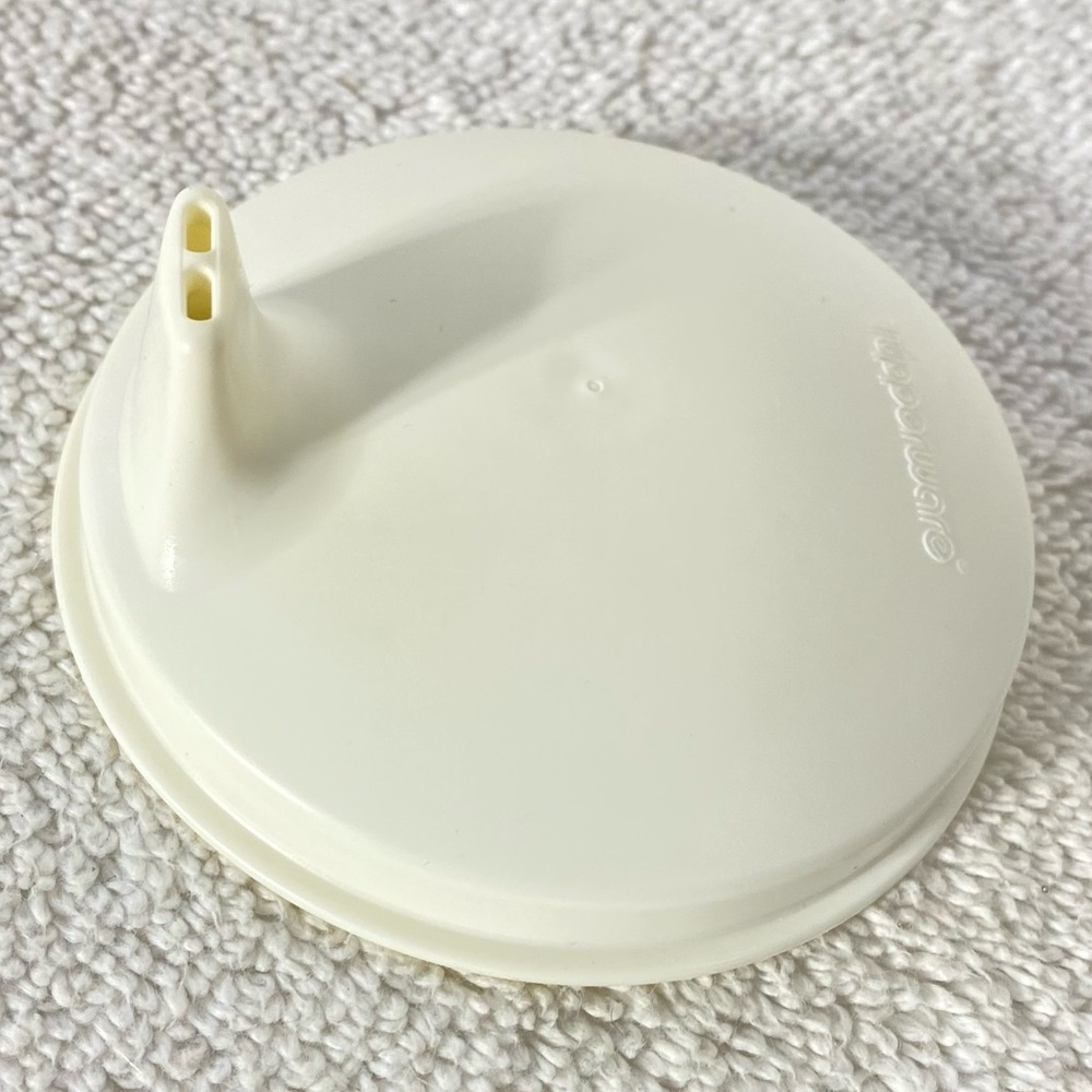 5/$35 Tupperware White Sippy Cup Domed Sipper Seal Replacement Lid